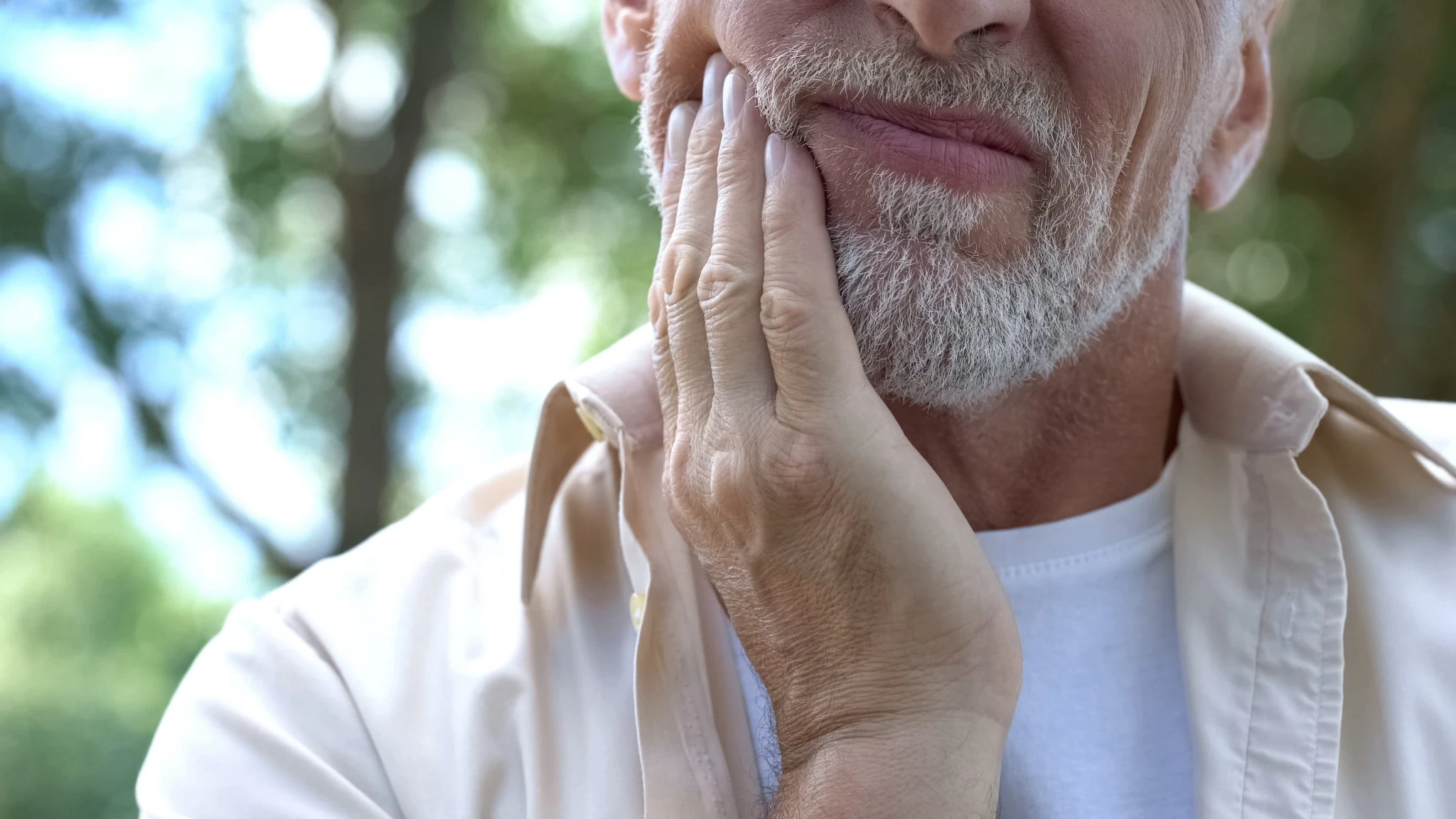 dental implants hurt